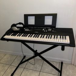 Yamaha EZ-220 61-Key Lighted Key Keyboard with X stand, music rest