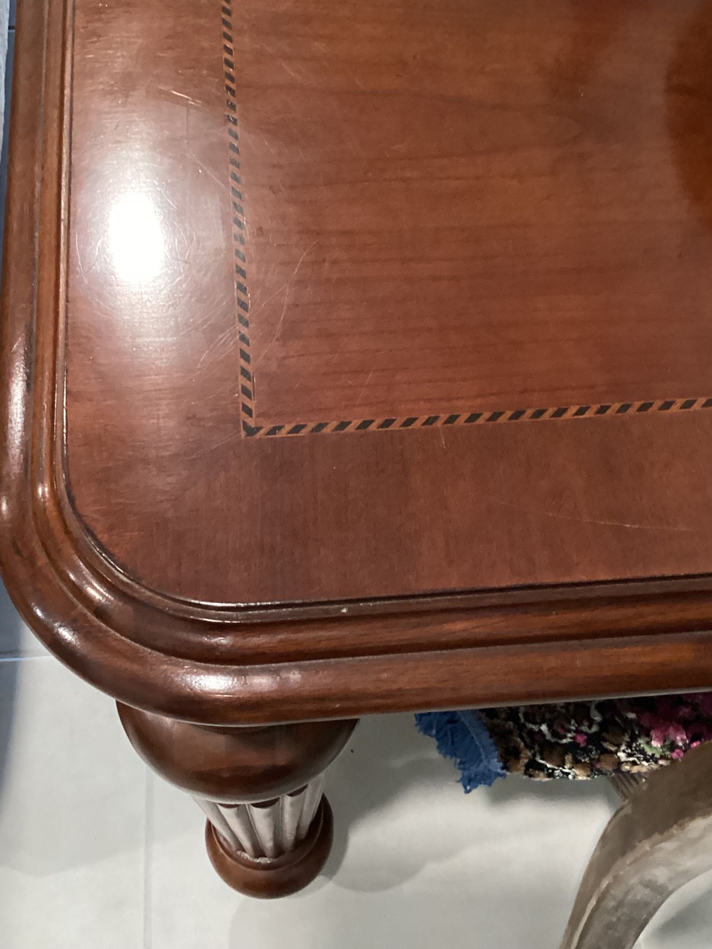 Lexington Designer Dining Table With 2 Extensions Asking $575. Obo 