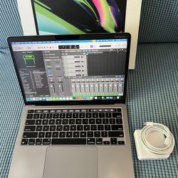 MACBOOK PRO Final Cut Logic Pro Ableton Live Photoshop Premiere Office 