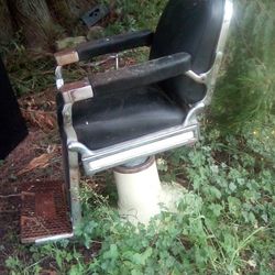 Barber/Tattoo Chair 