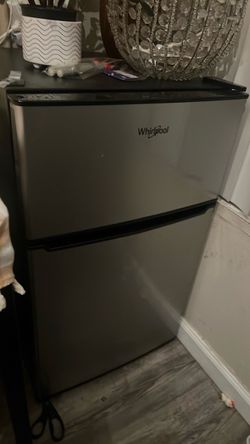 Whirlpool mini fridge