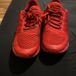 Nike Air Max 270  Size 7y