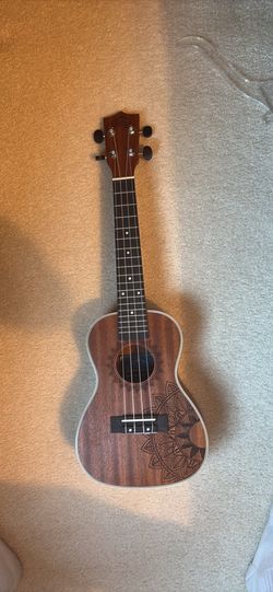 EASTROCK Ukulele (Like New) + Case