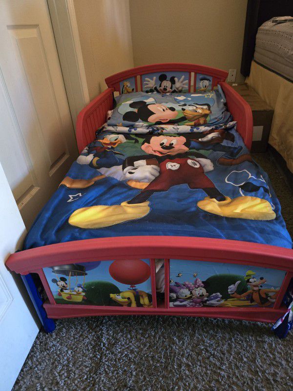 Mickey Mouse Toddler Bed w/ Mattress