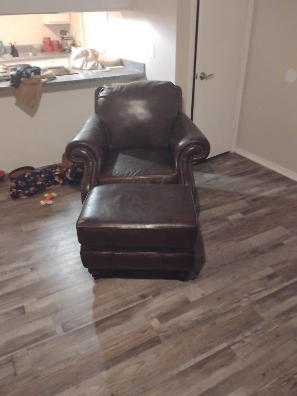 Couch,Love Seat And Ottoma