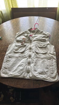 Nanana republic vest hundred percent common size large Nanana republic vest hundred percent common size large