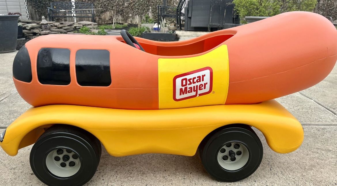 Oscar Meyer Weiner Mobile Toy Peddle Car for Sale in Hazlet, NJ OfferUp