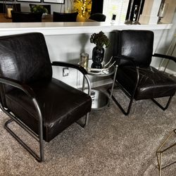 Set Of 2 Club Chairs 
