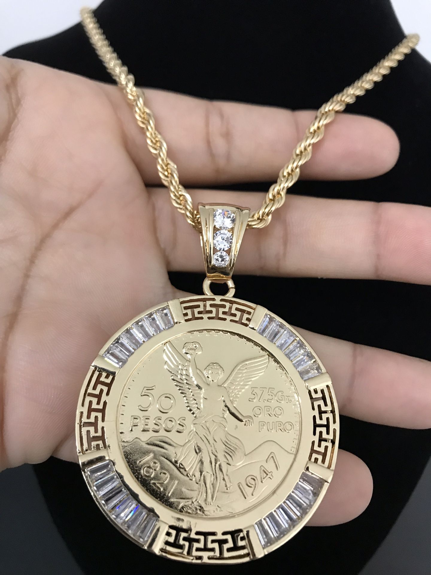 14k Gold filled Rope chain with Versace centenario for Sale in Houston