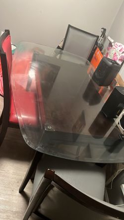 Dining room table