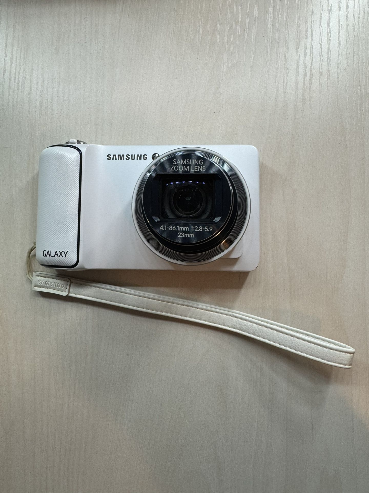 Samsung Galaxy Camera EK-GC100 in White