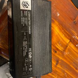 Li-ion Battery Charger 