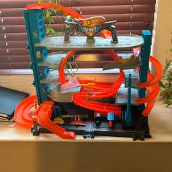 Hot Wheels Ultimate Garage