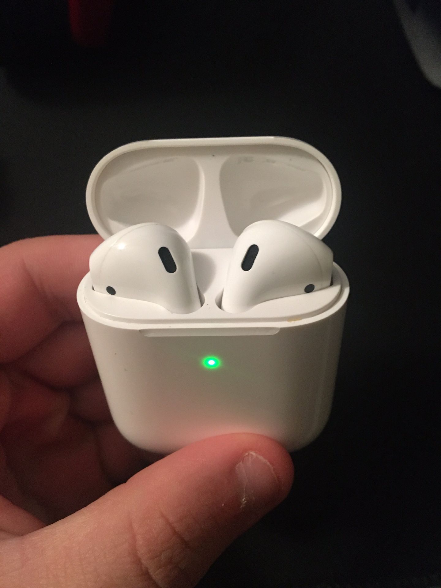 AirPods gen 2 wireless charging case (not Apple)