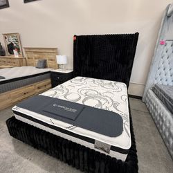 QUEEN BED FRAME 