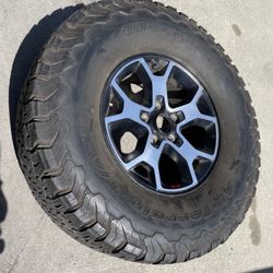 1 Only — LT315/70r17 5x127 5x5 Stock Jeep Wrangler Gladiator Grand Cherokee Wheel Rim Good Tire!