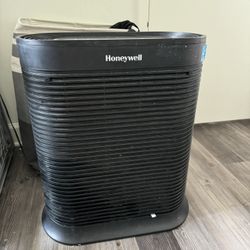 Honeywell HPA200 HEPA Air Purifier for Large Rooms