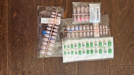 New press on nails 4 packs!