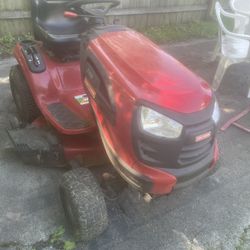 Craftsman Yt3000 Riding Mower With Bagger