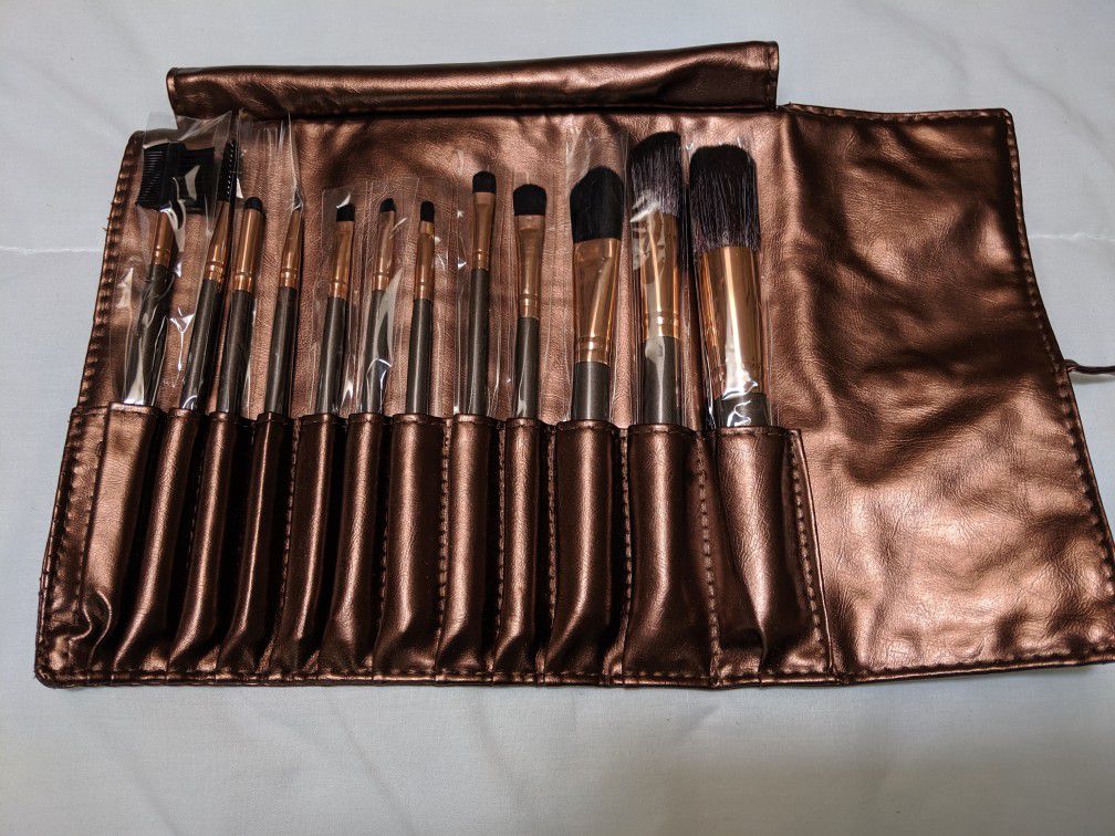 12 piece makeup brush set