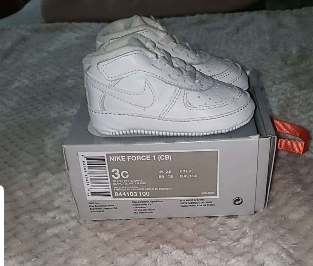 Nike - size 3c for babies 3 -6 months