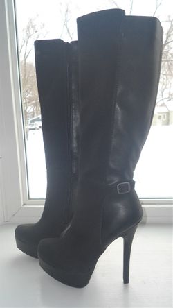 KNEE-HIGH 5-INCH HEEL BOOTS 7-1/2, NWOT