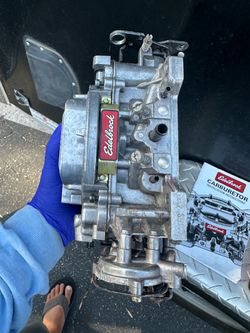 Edelbrock carburetor for parts or rebuild