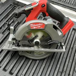 Milwaukee M18 Fuel Circular Saw 6 1/2 