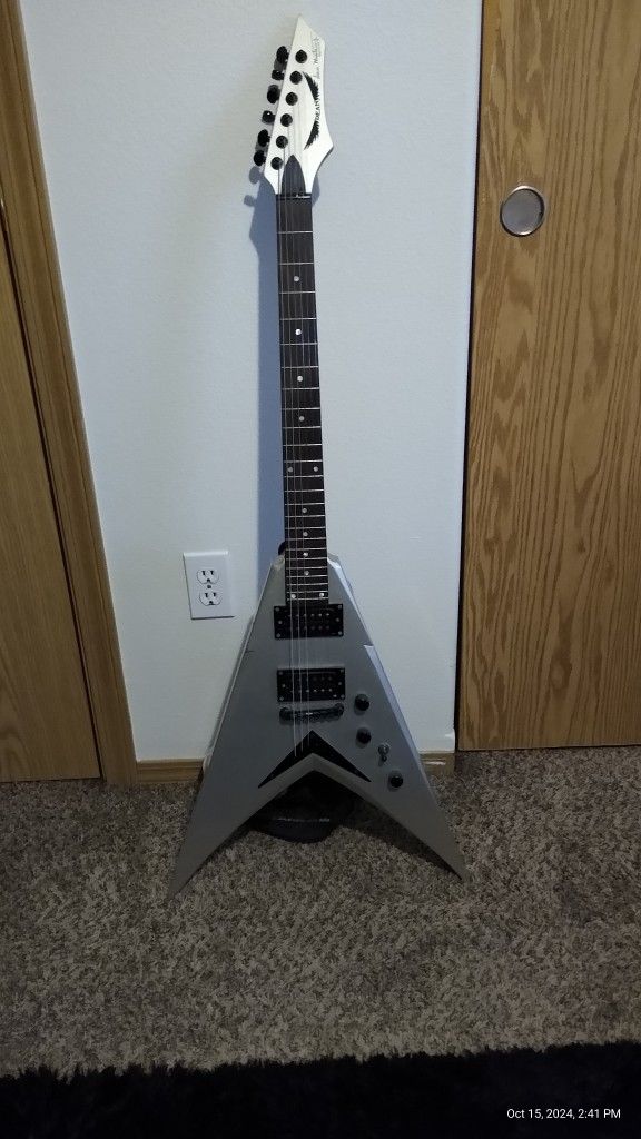 Dave Mustaine Signature Dean Flying V 