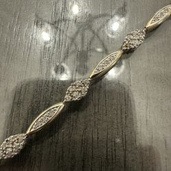 Solid 10k Two-Tone Gold Diamond Bracelet Beautiful 7.75” Length