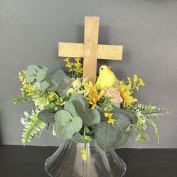  Flower Arrangement wooden cross 