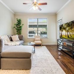 Airbnb Furniture Lot For Sale (Sold as set no individual items)