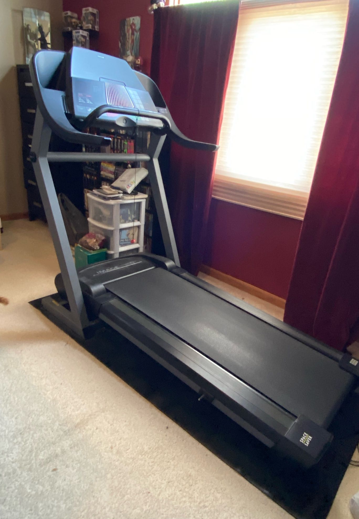 Extra Large Image 19.0q Treadmill- In Perfect Condition!
