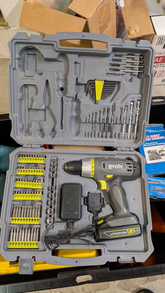 Craftsman Evolv Drill Driver With Battery