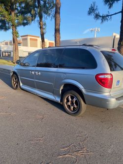 2003 Chrysler Town & Country