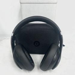 Beats Studios Pro (A2924) Wireless Bluetooth Headphones- Black 