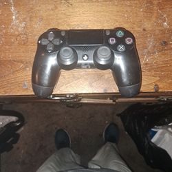 PS4 Controller