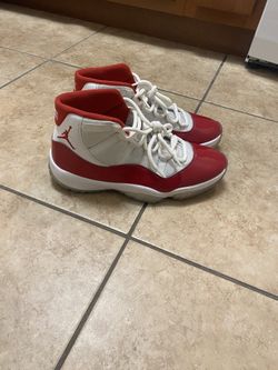 Jordan 11 Cherrys Size 10.5