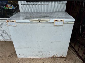 Chest freezer