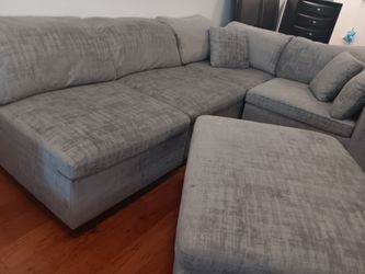 *Heart Day Flash Sale!!!*---Floating Lima Fabric Sectional Sofa W/Ottoman---Only $599!!!---Delivery/$10 Down Financing🤭