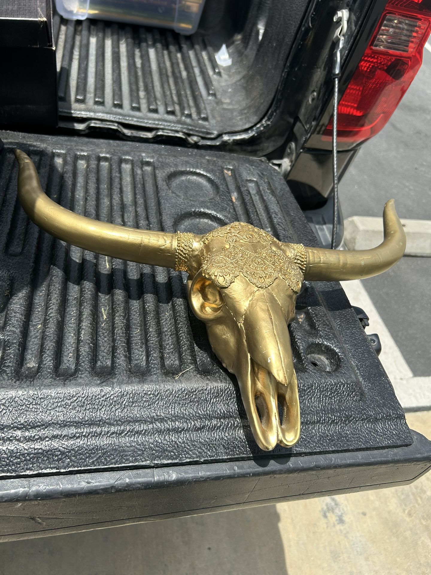 Bull Decor Somewhat Heavy It’s Not Plastic Or Metal