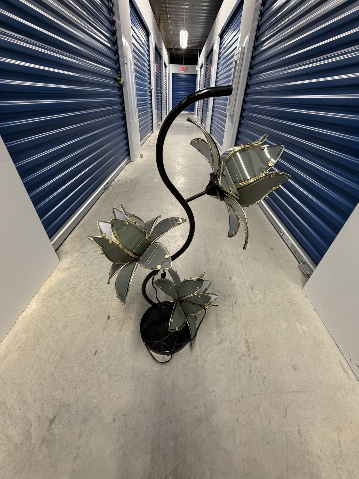 Vintage Antique Lotus Flower Lamp