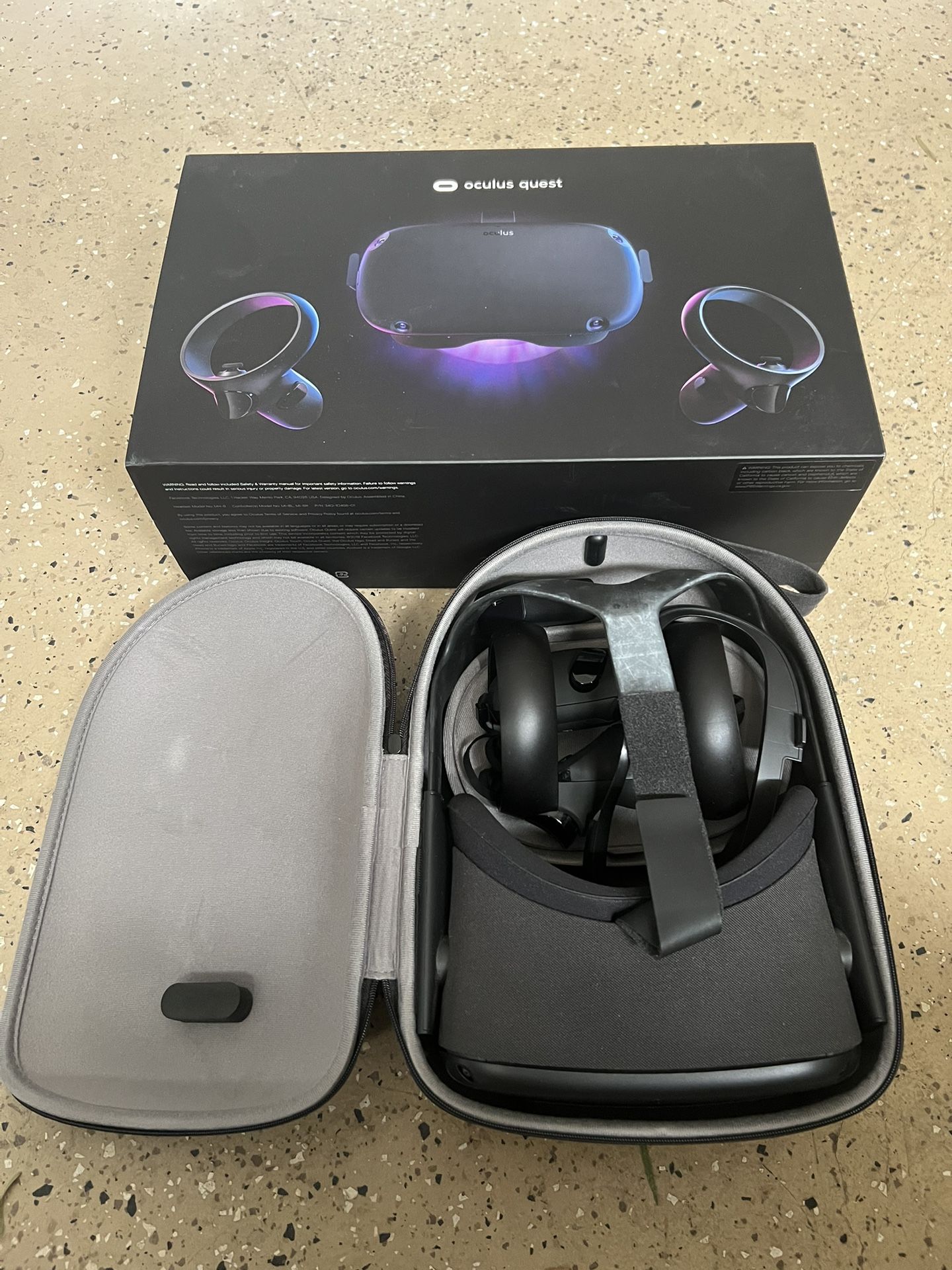 Oculus Quest VR Headset