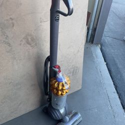 Dyson Vacuum 