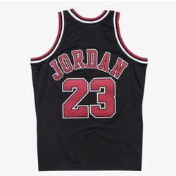Michael Jordan Black Bulls Jersey Medium
