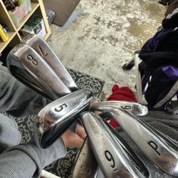 Titleist iron set 5-P plus 50 degree wedge 