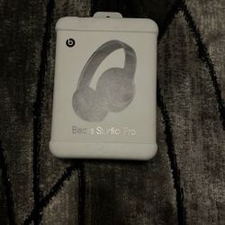 Beats Studio Pro