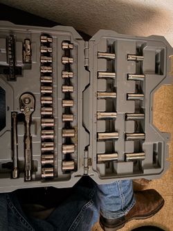 Craftsman overdrive socket set SAE/METRIC 45PC.