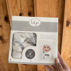 Lulujo Baby Newborn Set