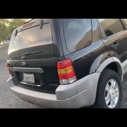 2002 Ford Escape 